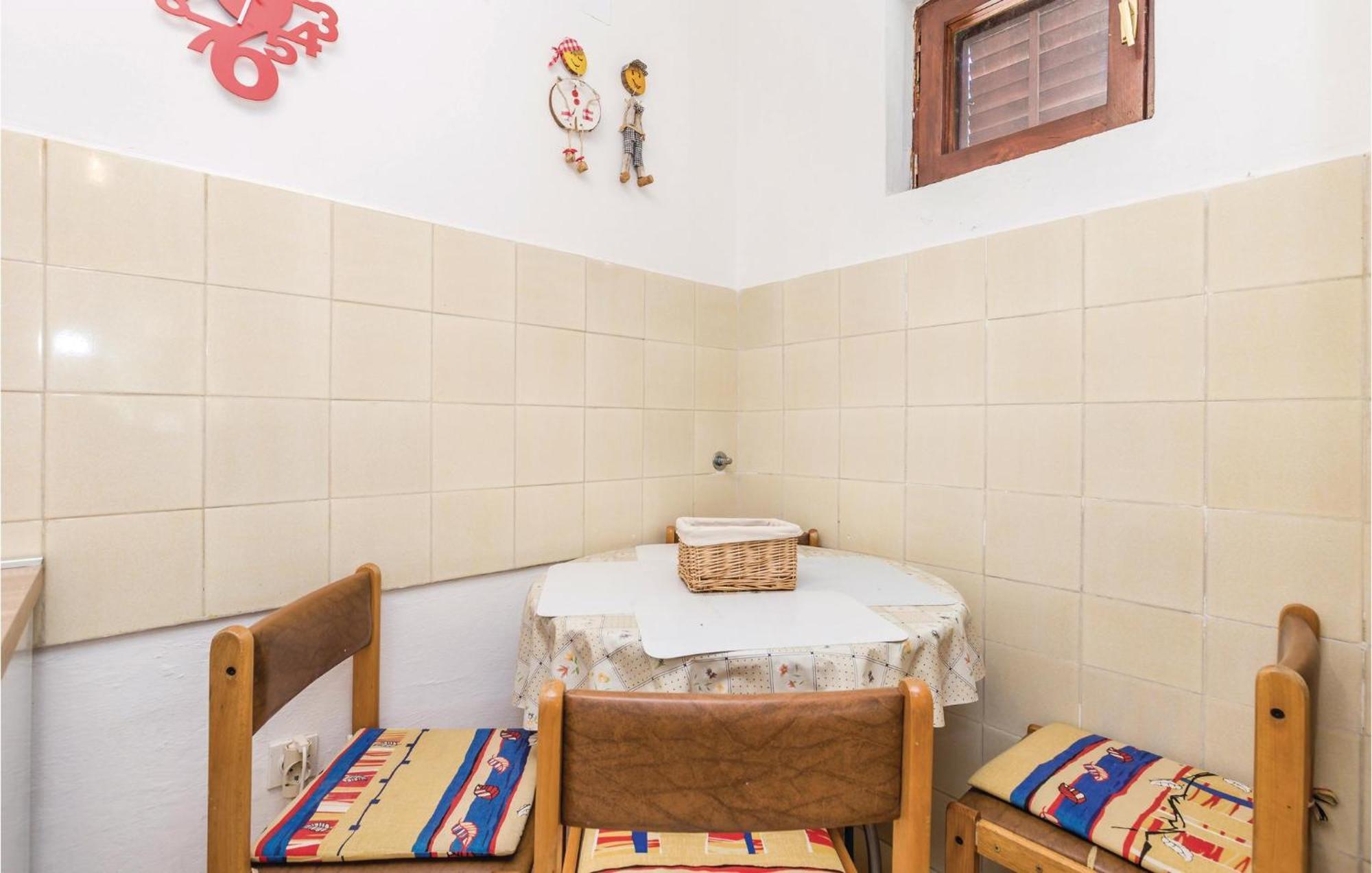 Stunning Apartment In Barbat-Rab With Wifi Barbat na Rabu Екстериор снимка
